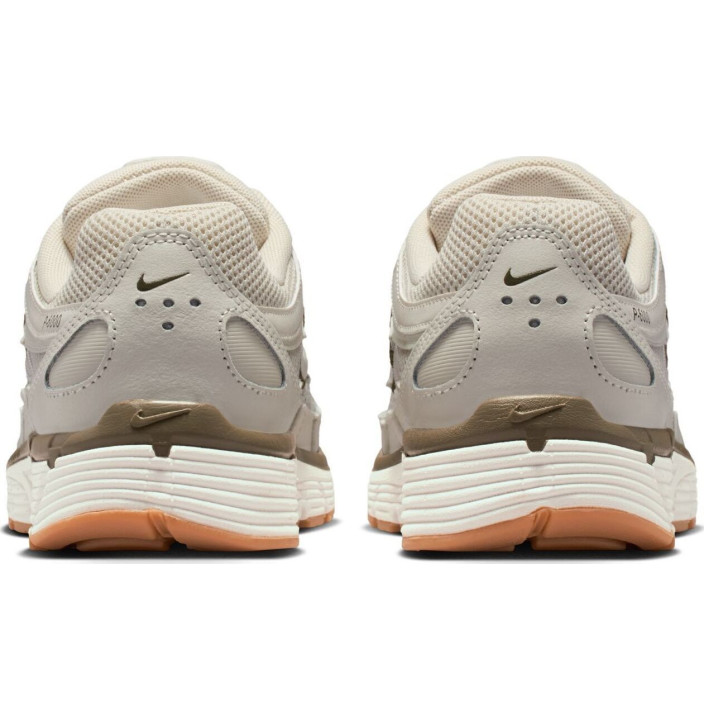 W NIKE P-6000
