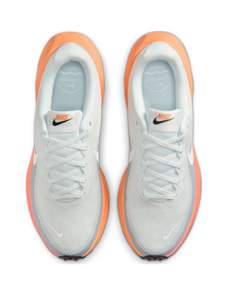 NIKE REVOLUTION 8