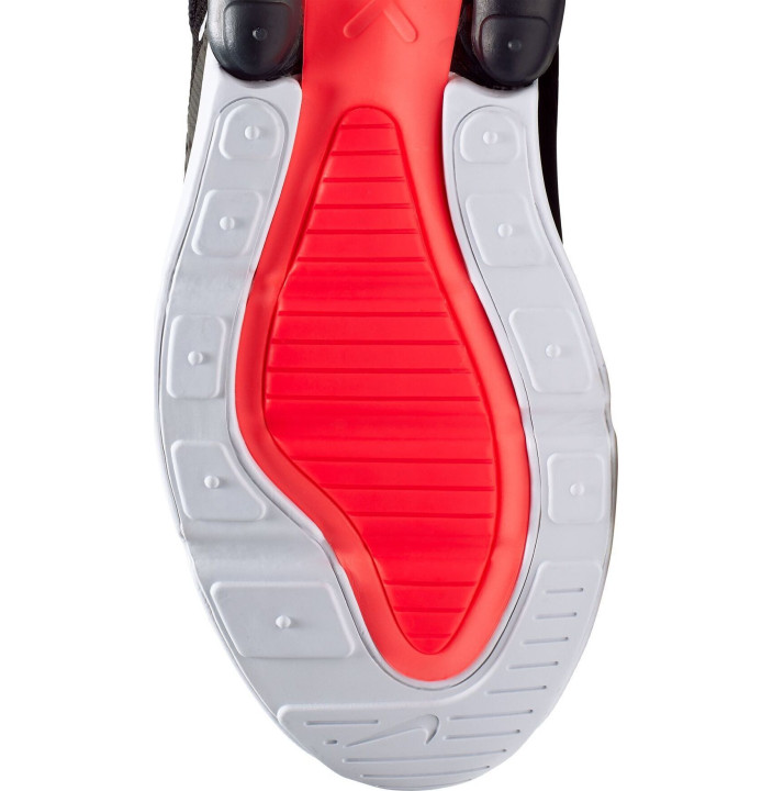 NIKE AIR MAX 270