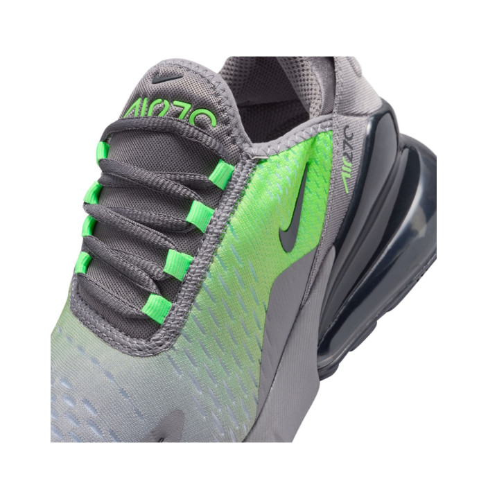 NIKE AIR MAX 270