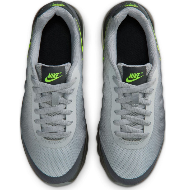 NIKE AIR MAX INVIGOR