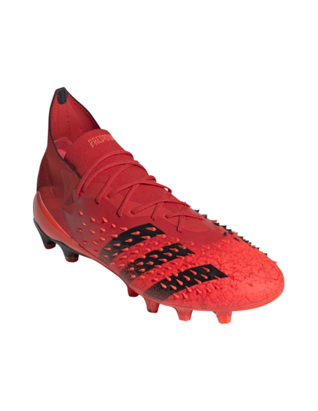 PREDATOR FREAK .1 AG