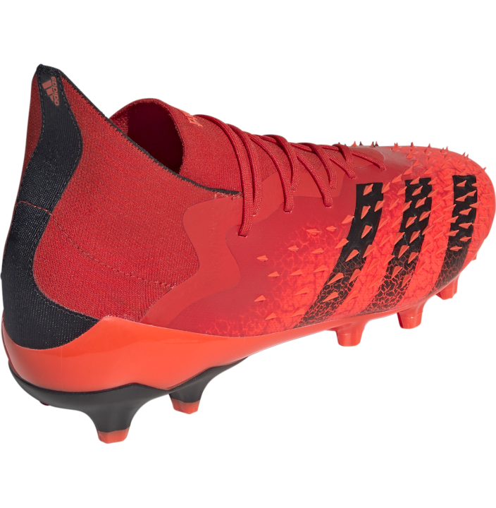 PREDATOR FREAK .1 AG