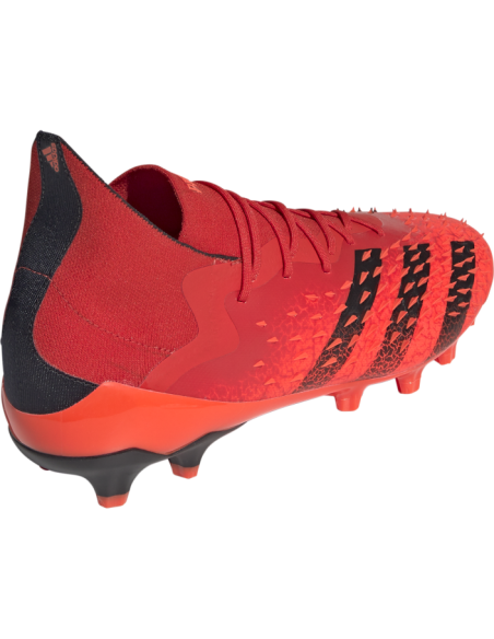 PREDATOR FREAK .1 AG