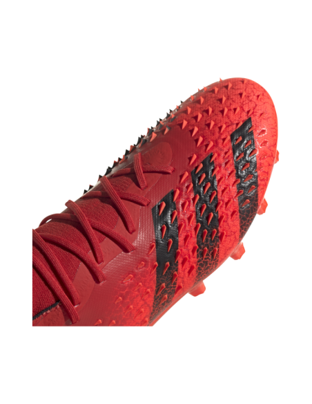 PREDATOR FREAK .1 AG