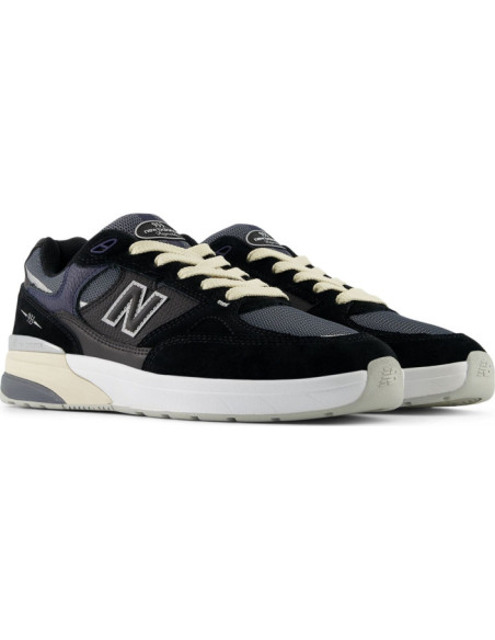 NB NUMERIC ANDREW REYNOLDS 933