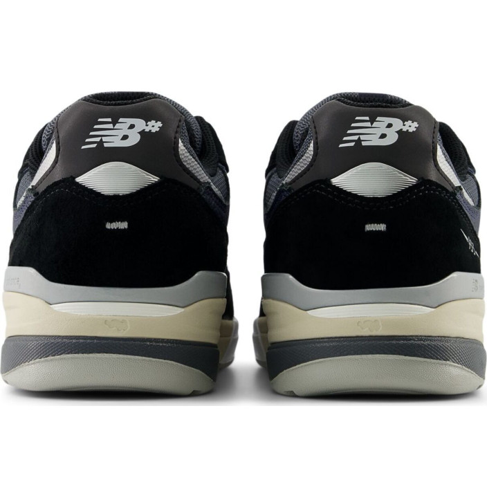 NB NUMERIC ANDREW REYNOLDS 933