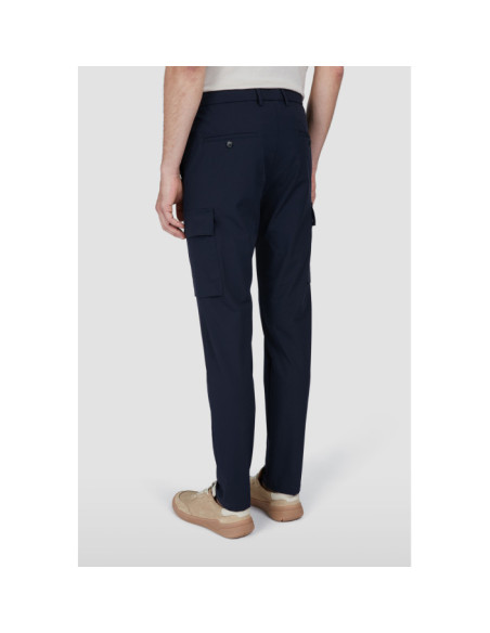 DYNAMIC CARGO TROUSERS IN LIGHTWEIGHT TECHNICAL FABRIC