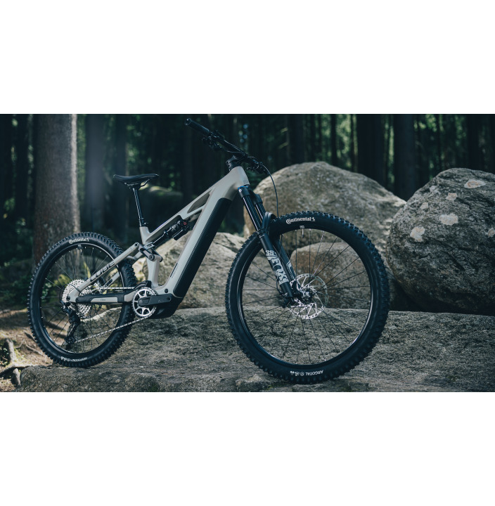 STEREO HYBRID ONE77 HPC SLX 800