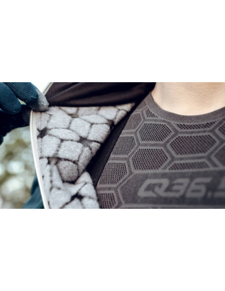 ADVENTURE INSULATION VEST