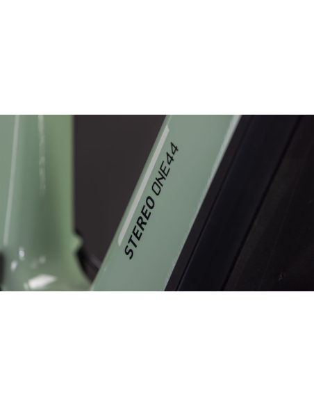 STEREO HYBRID ONE44 HPC RACE 800