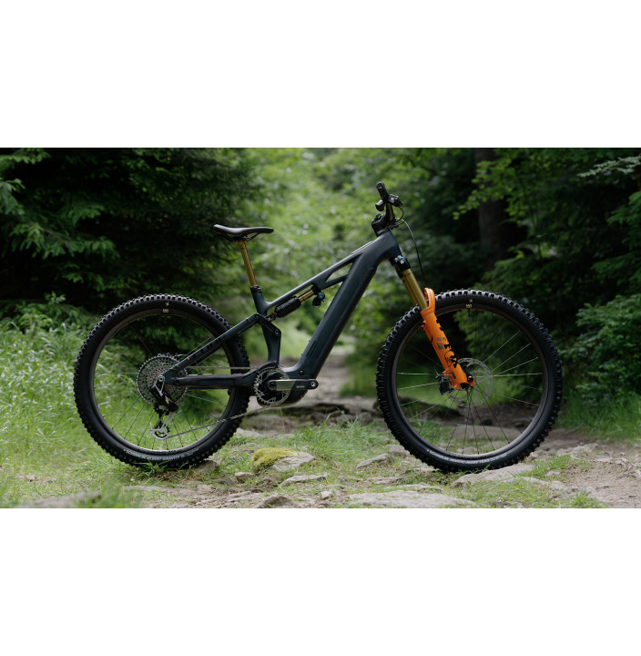 STEREO HYBRID ONE77 HPC SLT 800